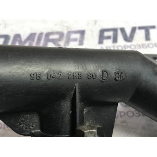 Фланец системы охлаждения Peugeot 308 1.6BlueHDI 2013-2021 9804208380